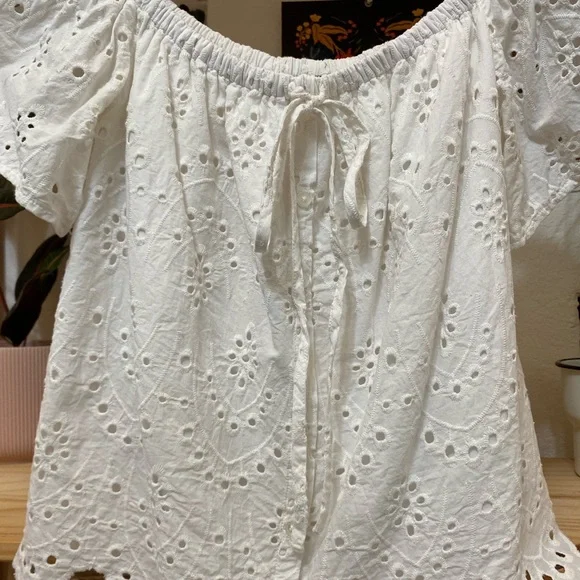 Lace Off Should Express Top- White - Picture 3 of 4